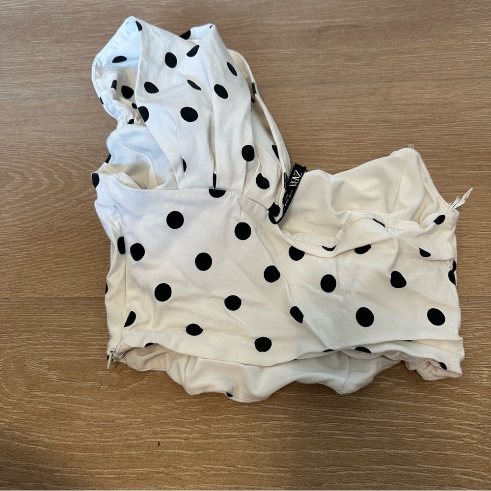 5 for $25 Zara White Polka Dot One shoulder rosette Crop Top - Picture 5 of 7
